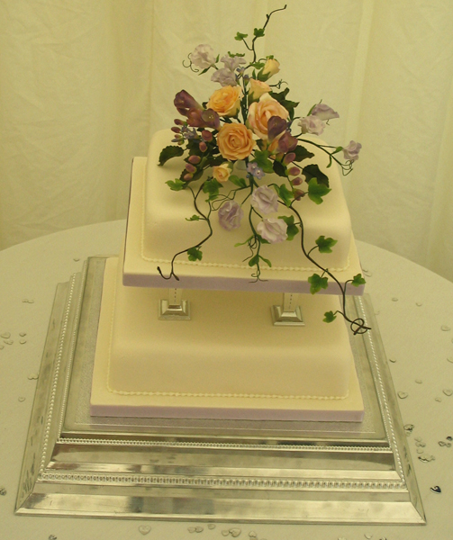 Two Tier Wedding Cake 8 10 chocolate mud cakes with sugar flower 